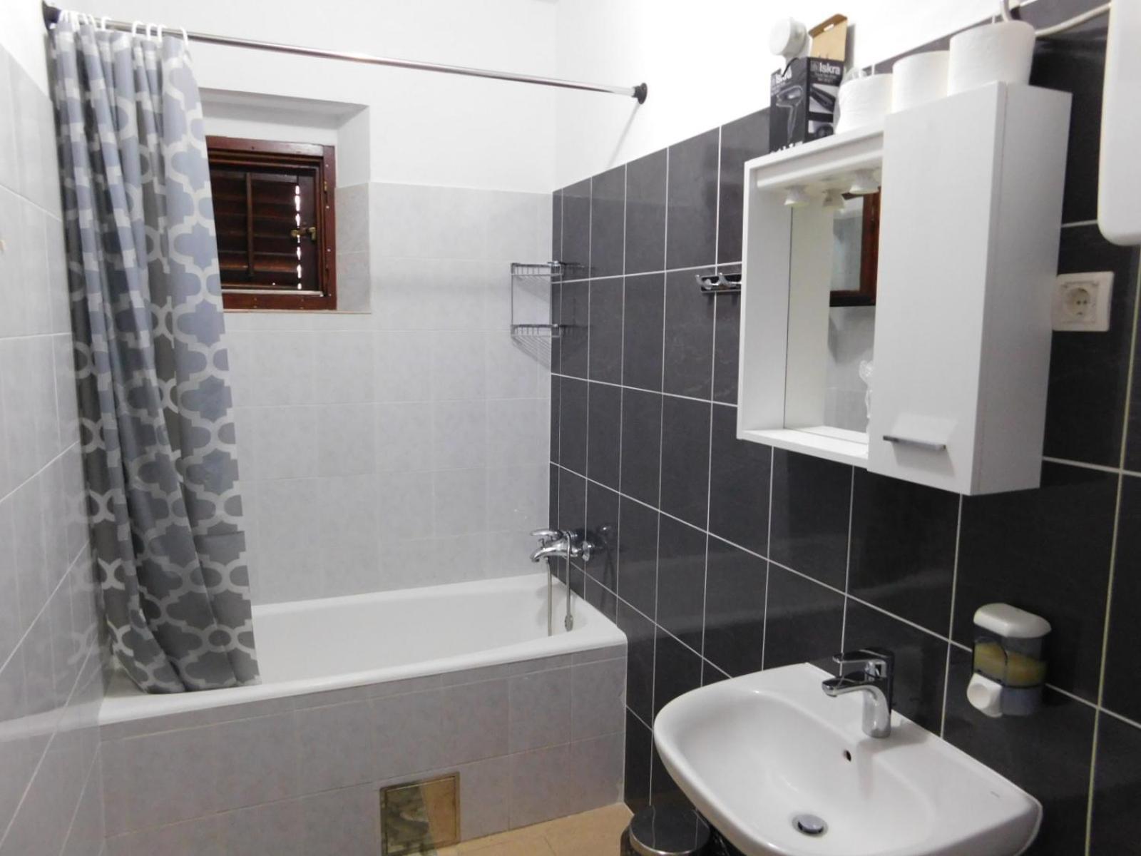 Apartments Leo Janjina المظهر الخارجي الصورة